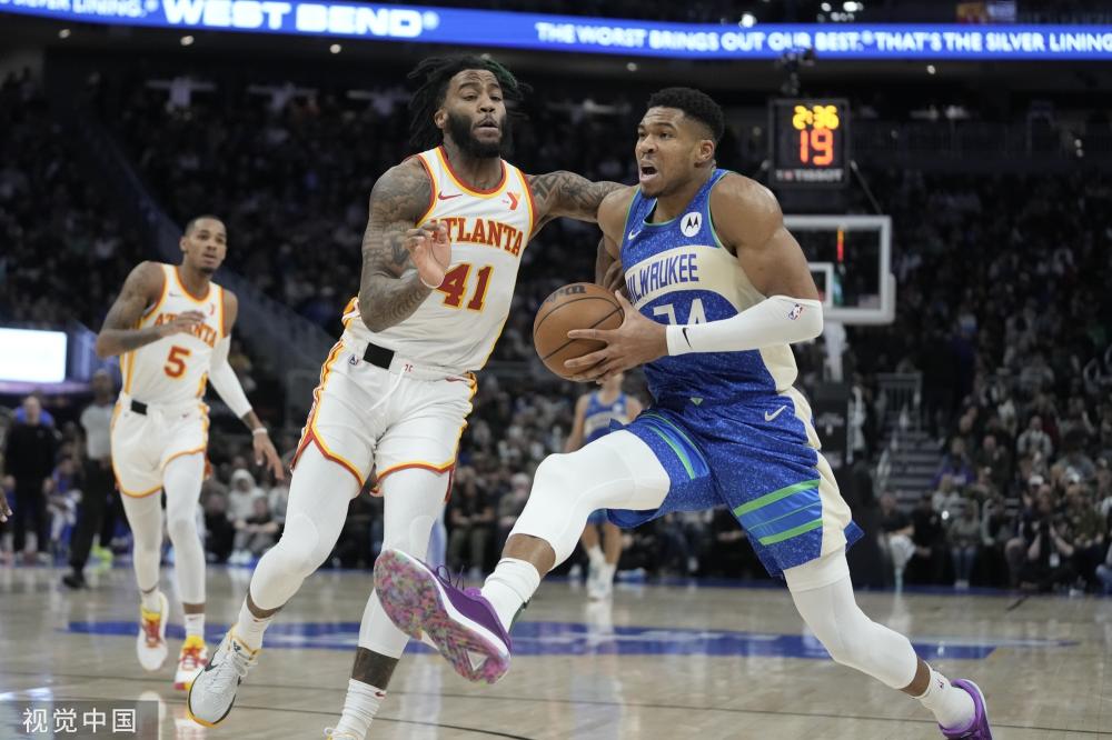 将签名鞋与 将签名鞋与