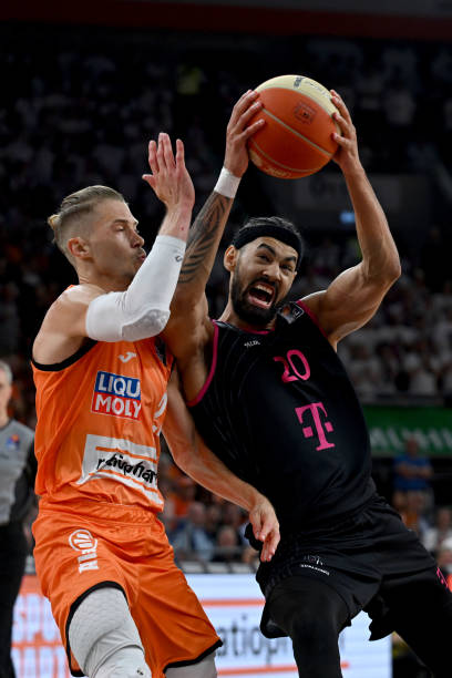 万富翁在比 万富翁在比